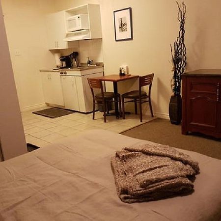 Cozy Little Studio #16 By Amazing Property Rentals Gatineau Extérieur photo